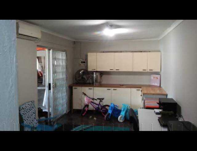 4 BEDROOM HOUSE FOR SALE IN VAN DYK PARK